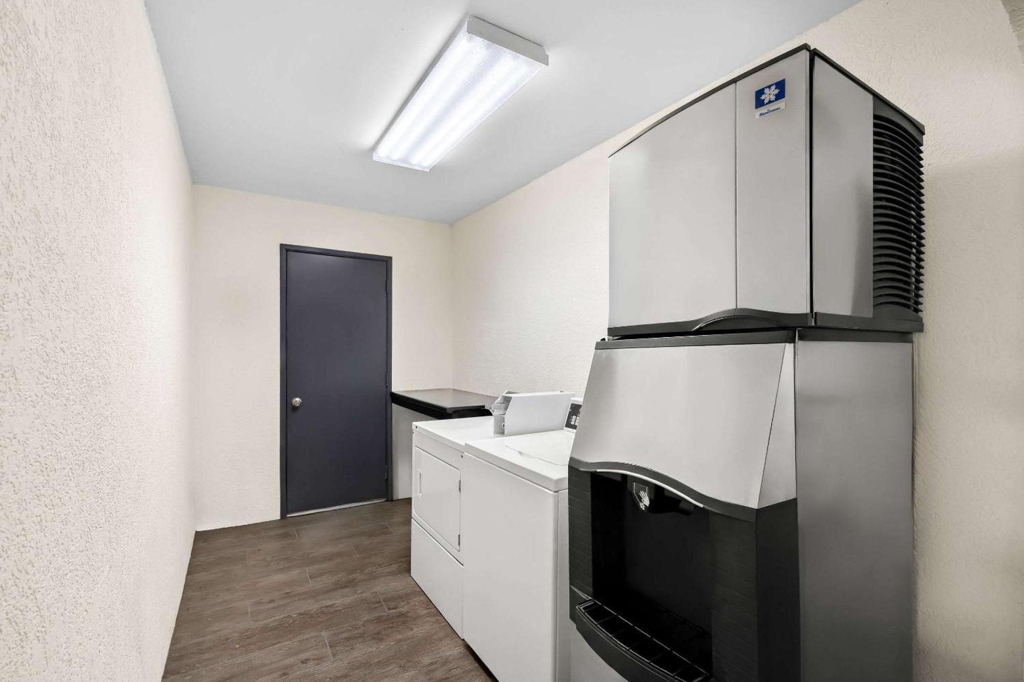 Quality Inn & Suites Monticello Екстер'єр фото