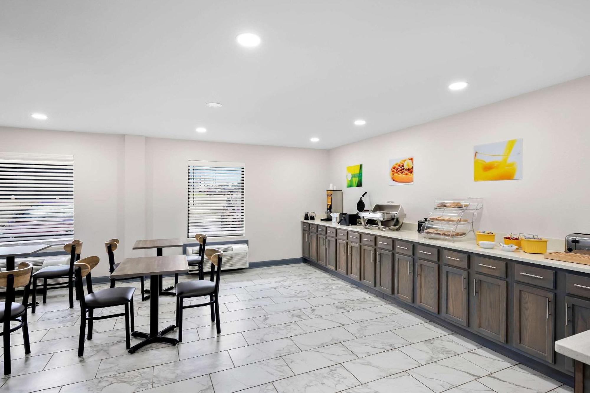 Quality Inn & Suites Monticello Екстер'єр фото