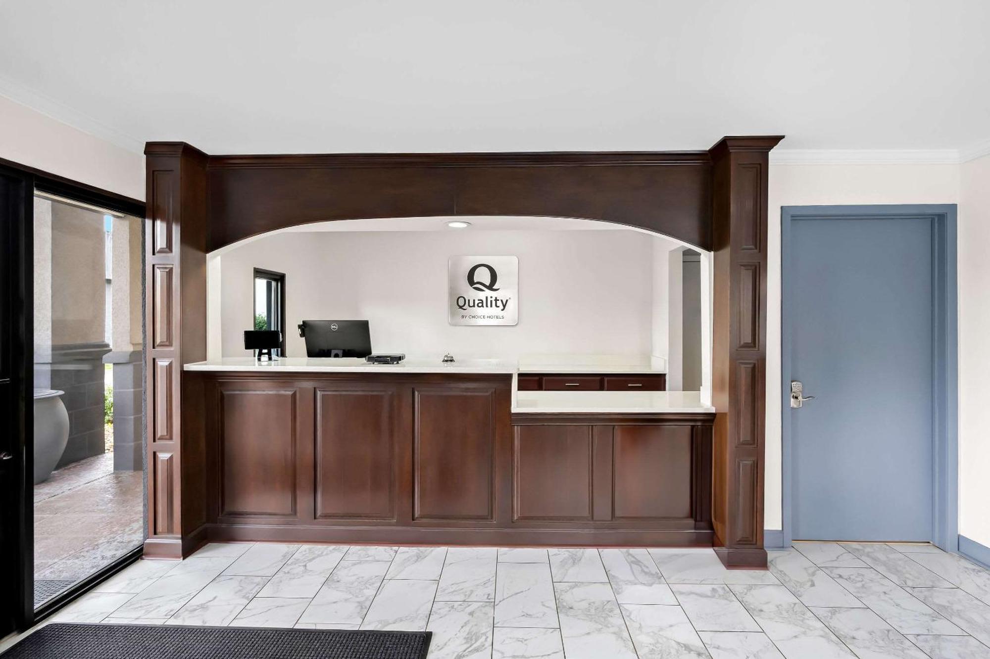 Quality Inn & Suites Monticello Екстер'єр фото