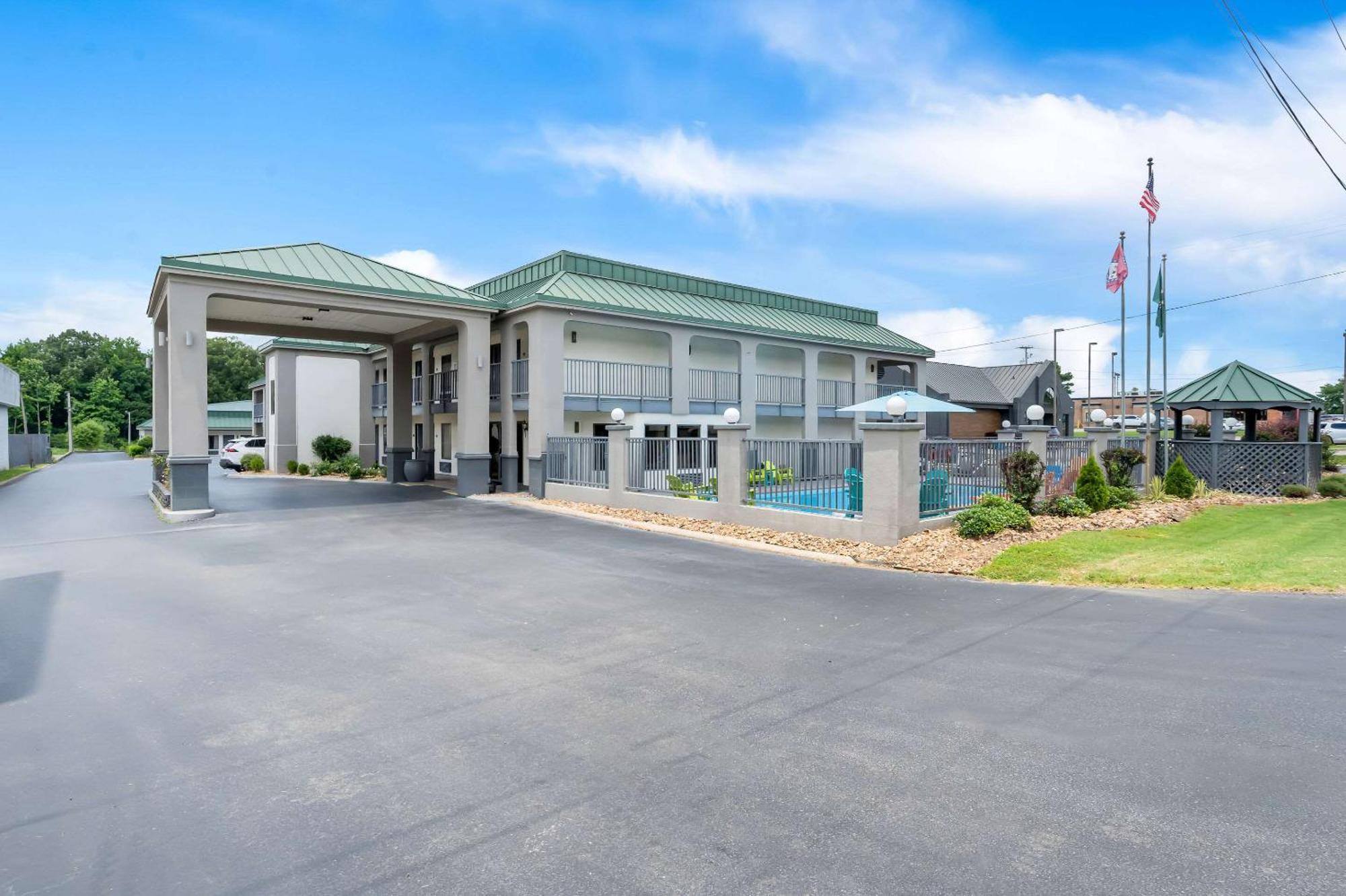 Quality Inn & Suites Monticello Екстер'єр фото